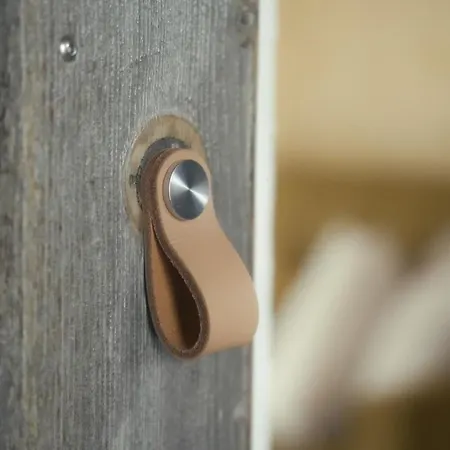 1 Minute From - Wood Балеал