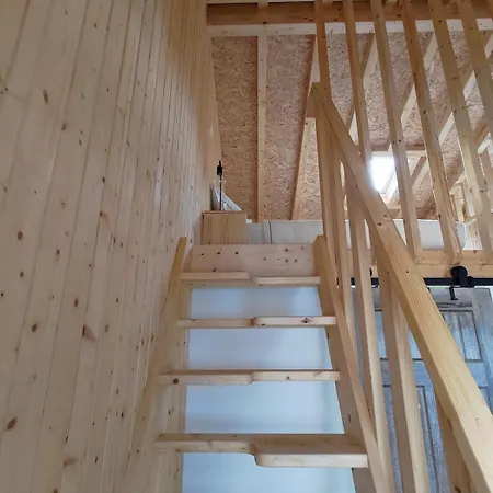 1 Minute From - Wood Балеал