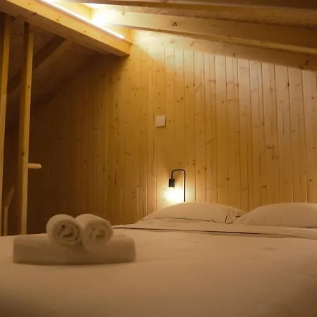 1 Minute From - Wood * Балеал