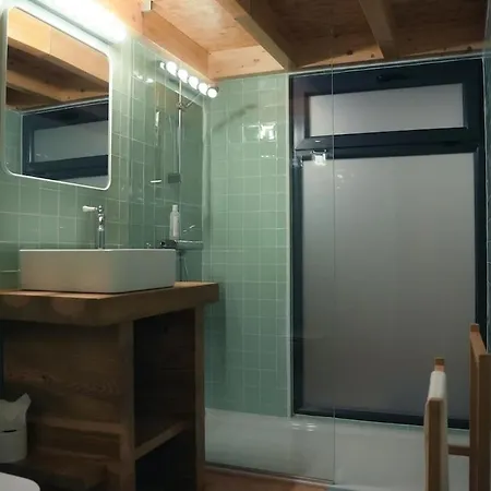 Chalet 1 Minute From - Wood Baleal
