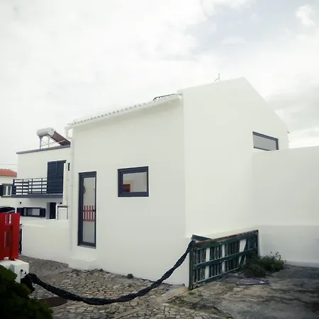 1 Minute From - Wood Балеал