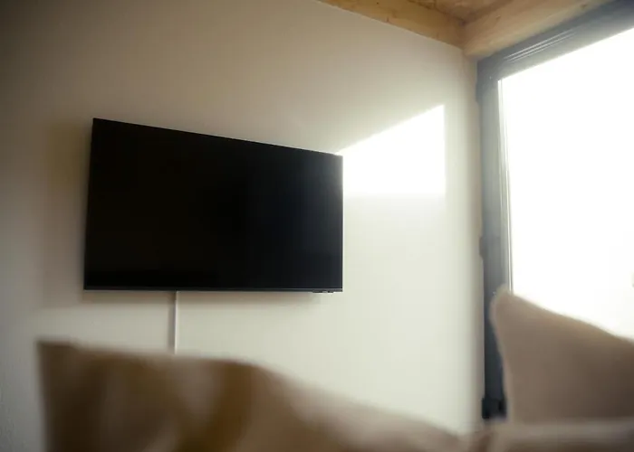 1 Minute From - Wood *