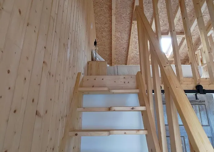 1 Minute From - Wood Балеал