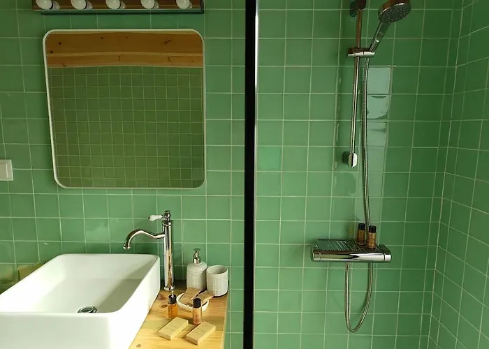 1 Minute From - Wood Шале *