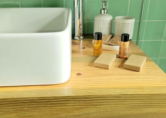 1 Minute From - Wood *