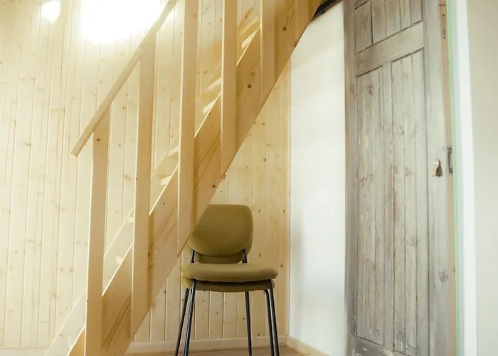 1 Minute From - Wood Шале