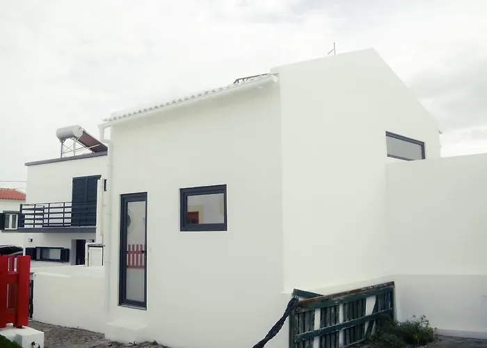 1 Minute From - Wood Балеал